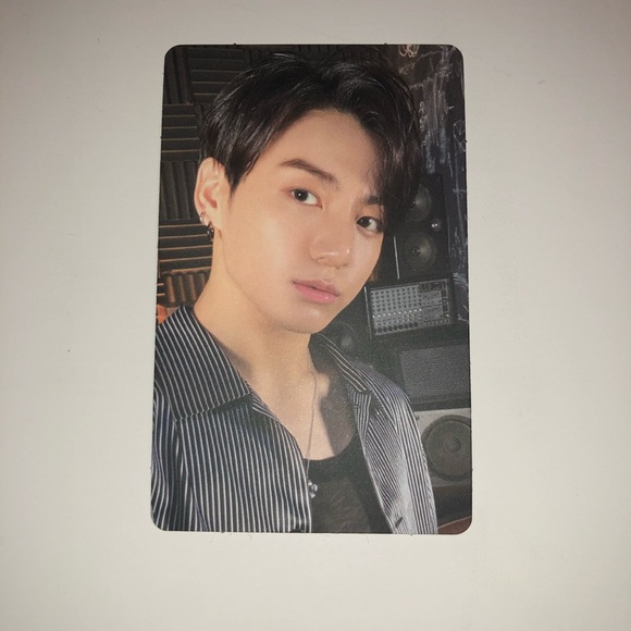 BTS BE Essential Jungkook Photocard - Picture 1 of 2